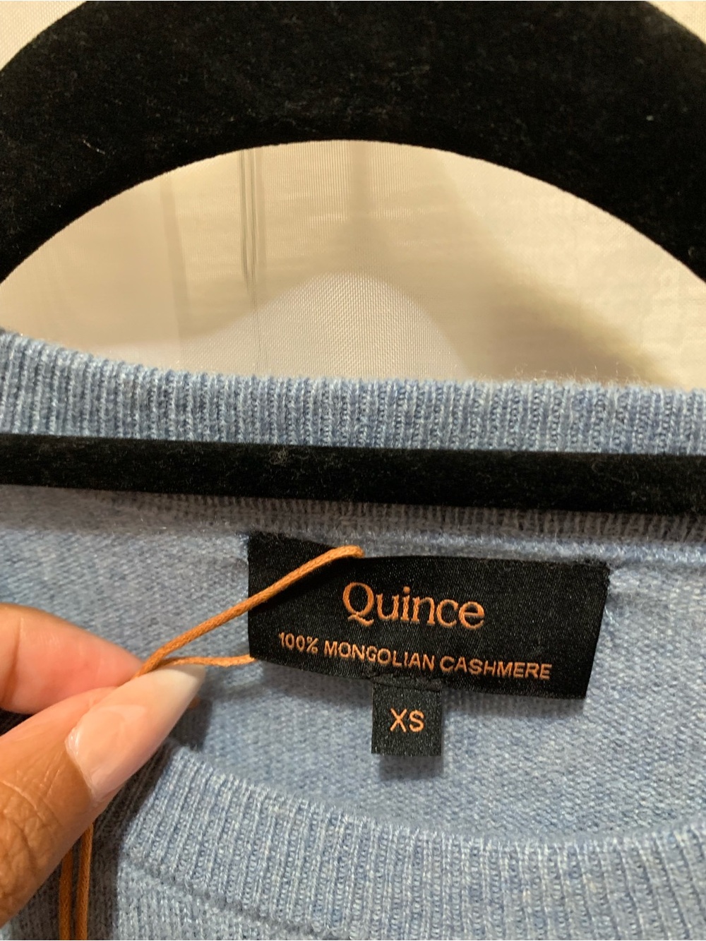 Quince Lightweight Cotton Cashmere Crew Sweater - Picture 5 of 7